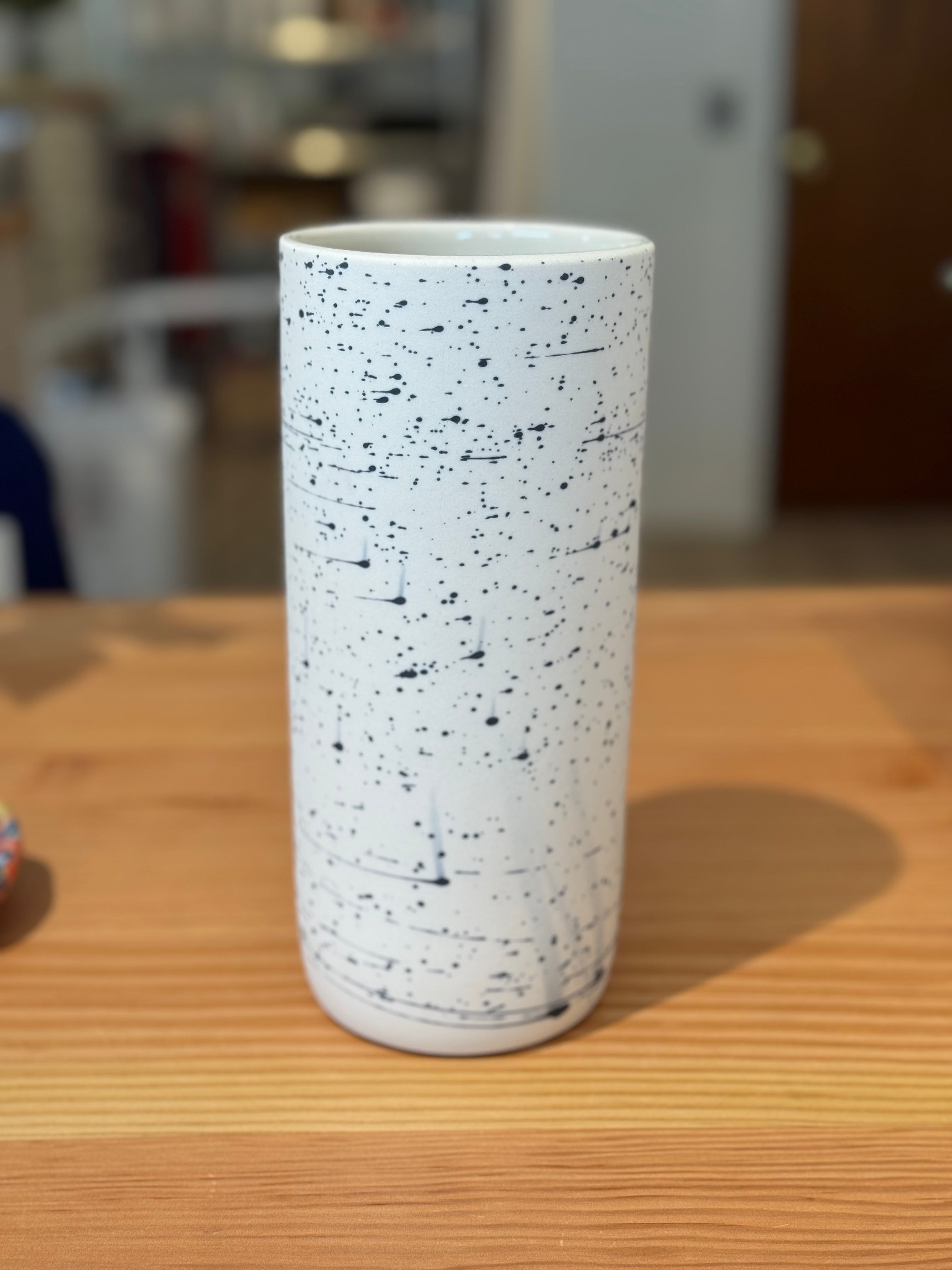 For local pickup* Large seismic vase